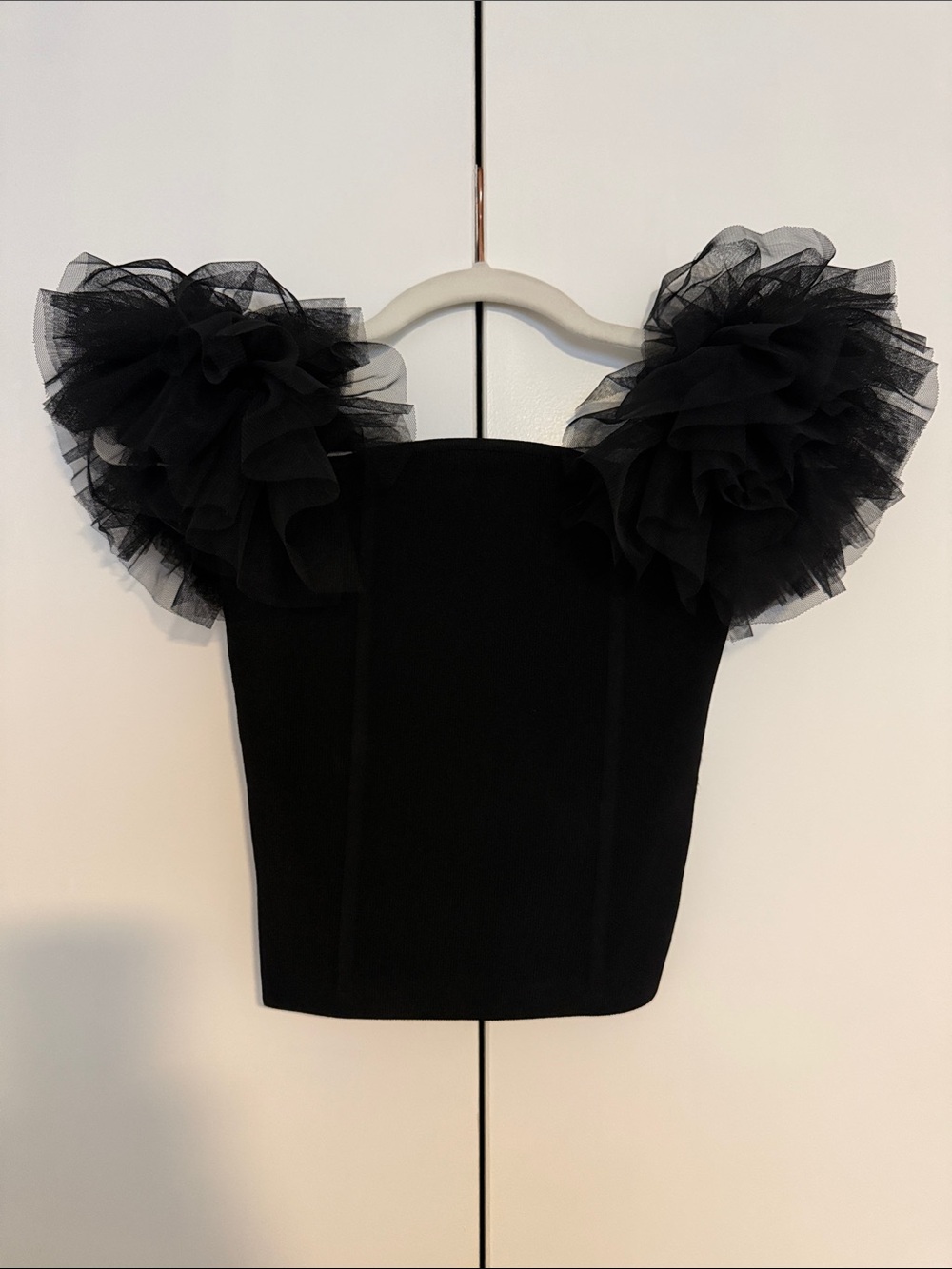 Astr Black Tulle Puff Sleeve Crop Top